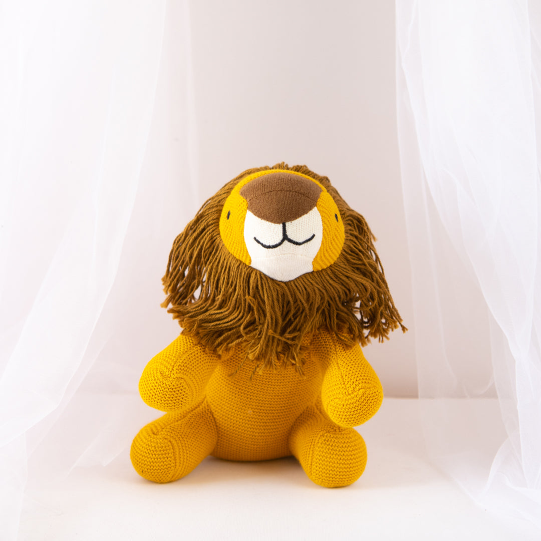 Knitted Mufasa The Lion