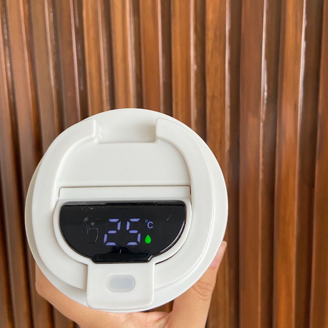 Double Walled Travel Tumbler with Temperature Display