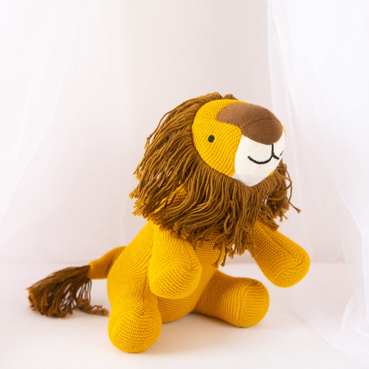 Knitted Mufasa The Lion